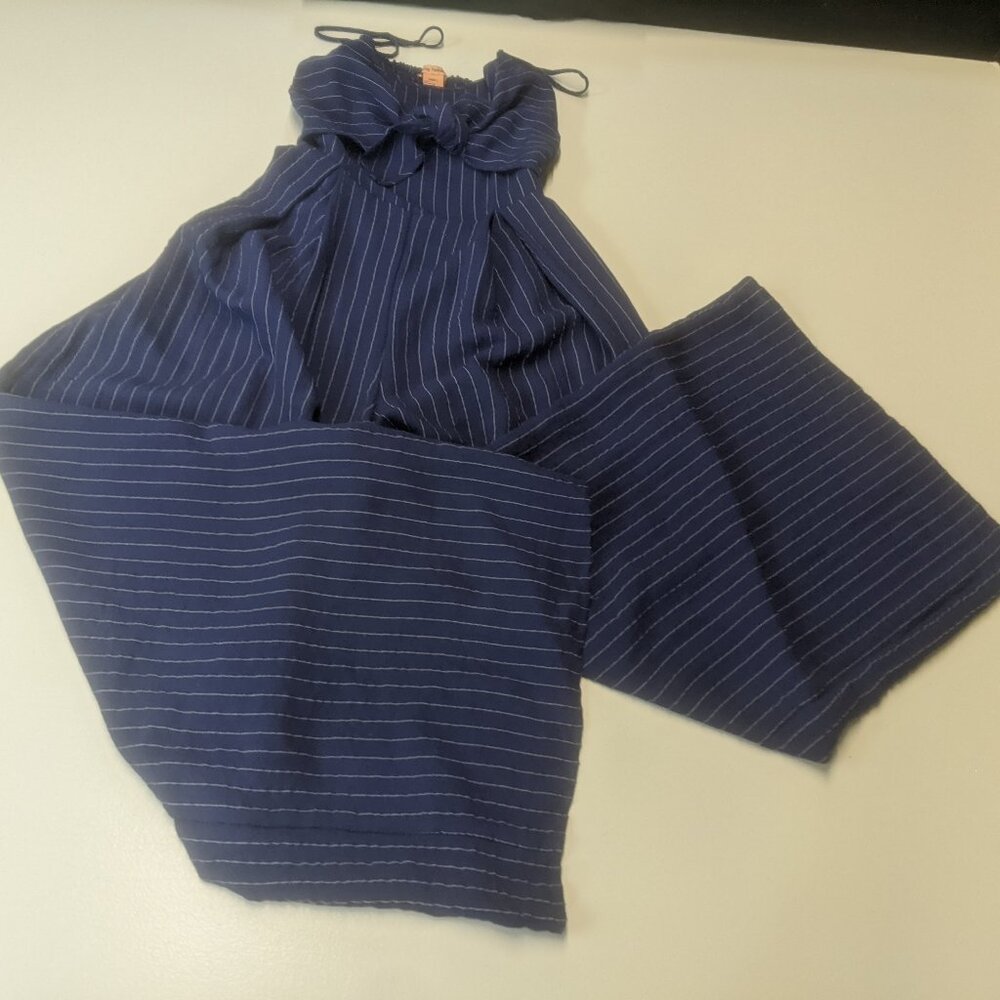 Flying Tomato Size Small Navy Pinstriped Jumper